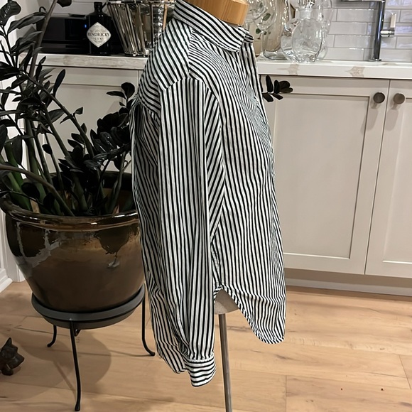 VGUC Maje cotton long sleeve button front shirt with embroidered bee on pocket - Picture 7 of 12